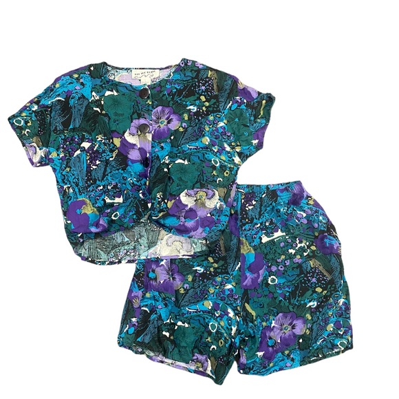Off The Coast Pants - OFF THE COAST Vintage 2-Piece Floral Shorts Set